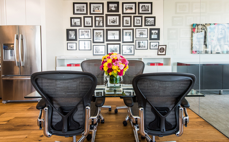 hughes-marino-west-los-angeles-family-photo-wall