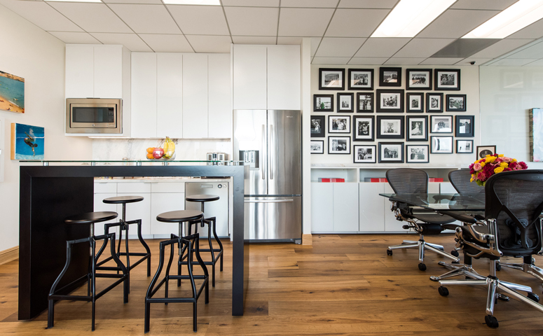 hughes-marino-west-los-angeles-kitchenette