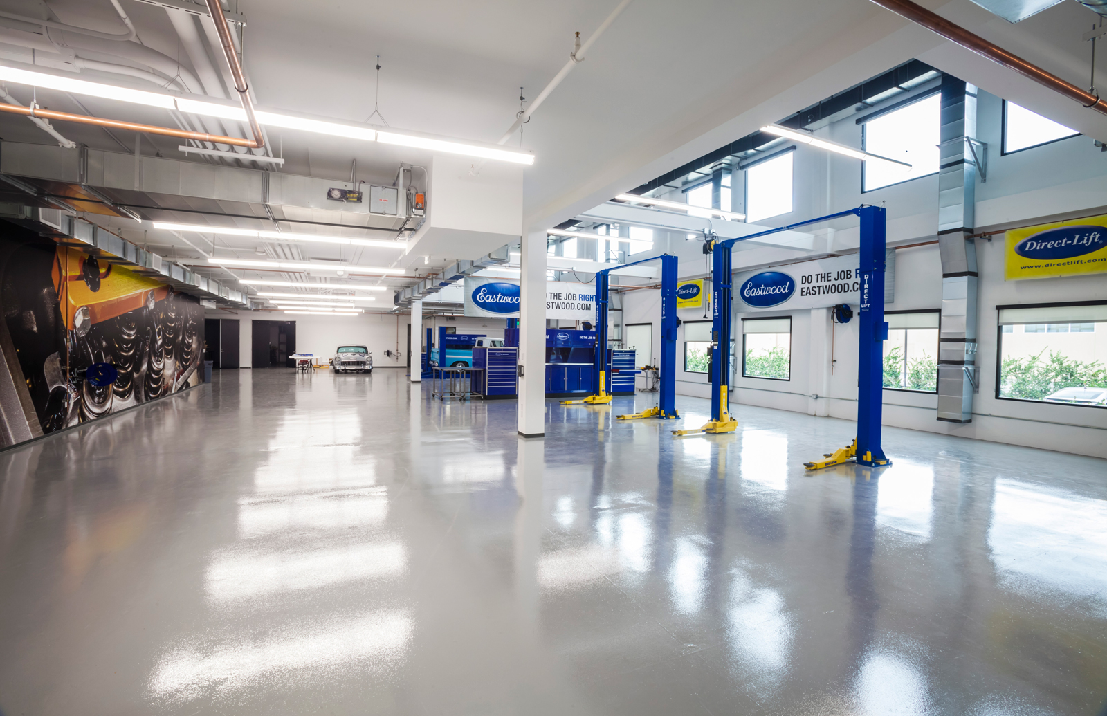 the enthusiast network headquarters automobile shop