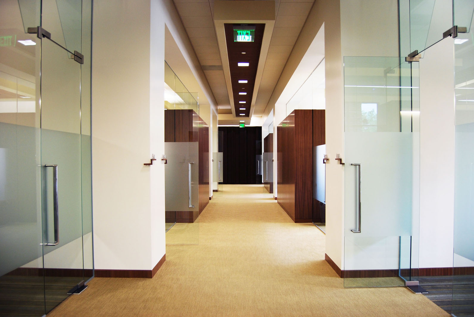 Knobbe Martens hallway