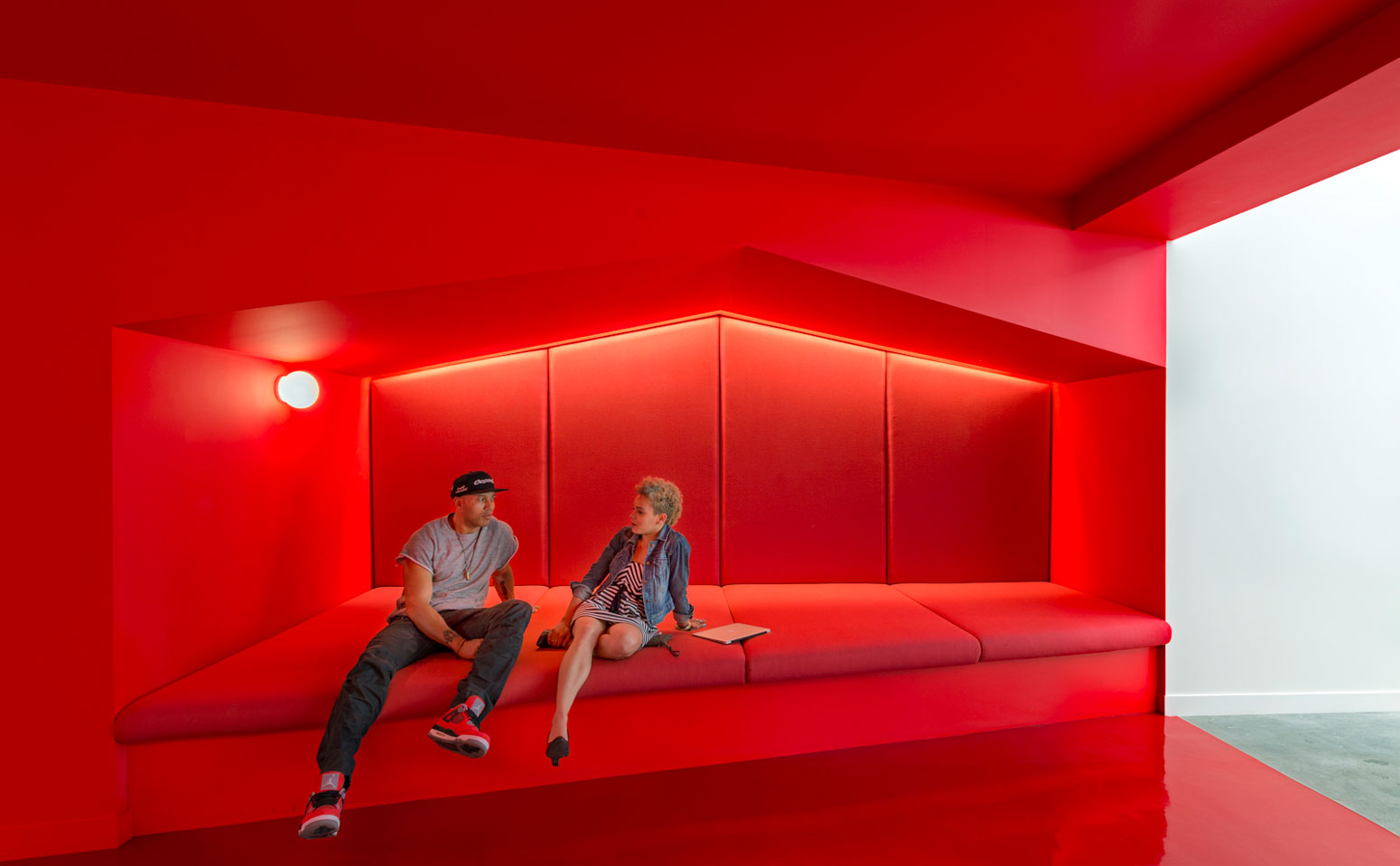 beats-by-dre-headquarters-red-lounge