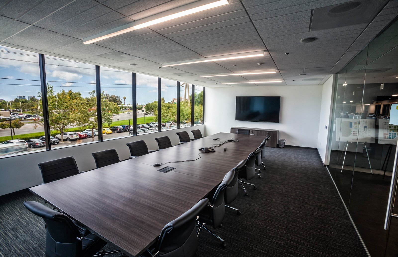 the enthusiast network conference room