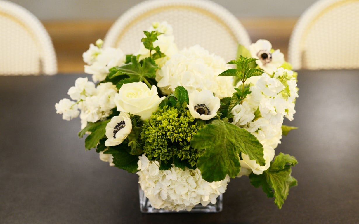 hughes marino orange county flowers on table