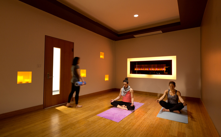 lululemon-vancouver-headquarters-yoga-room